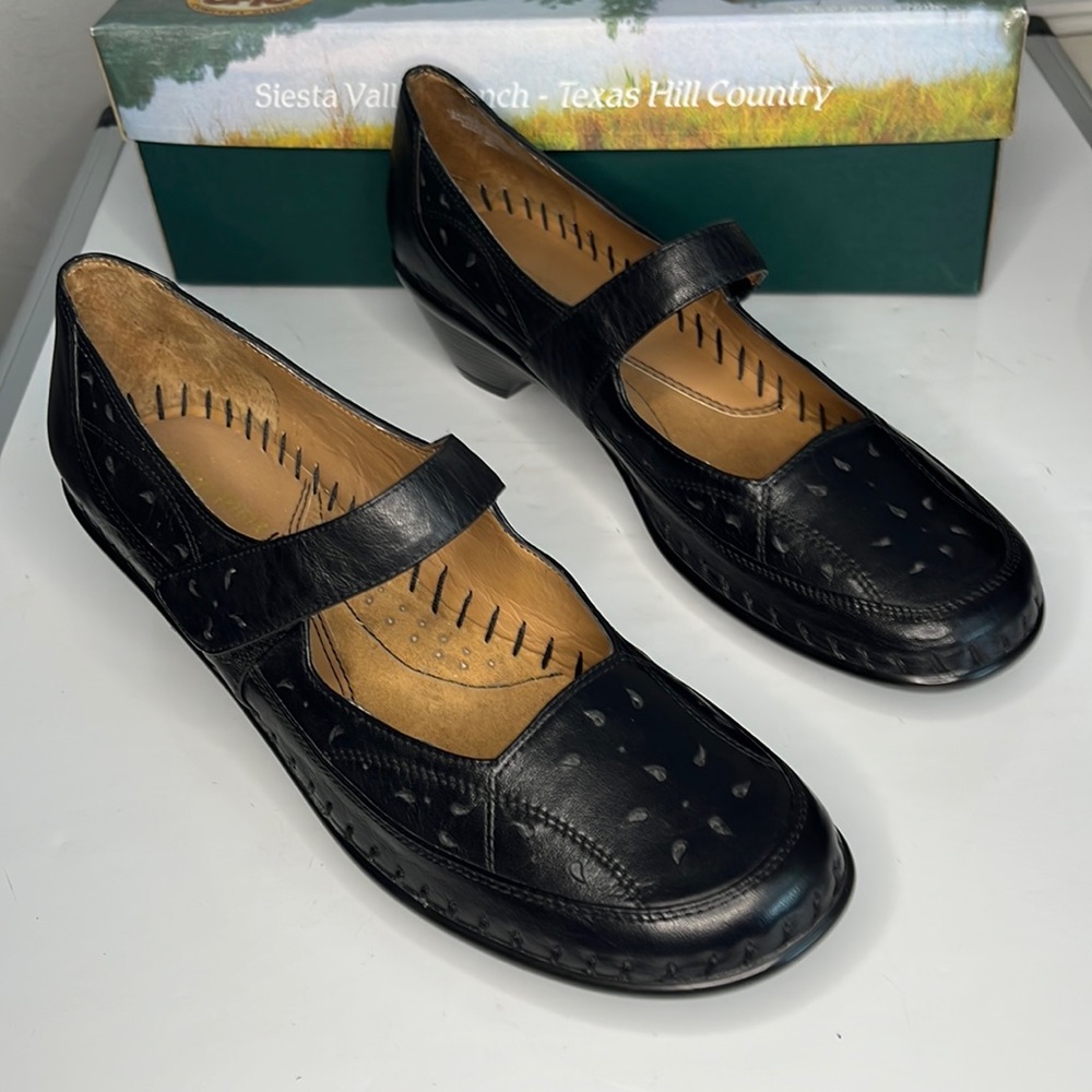Easy Spirit  Black Leather Mary Jane Shoes SZ.-8N, 1.5 Inch Wedge Heel New
